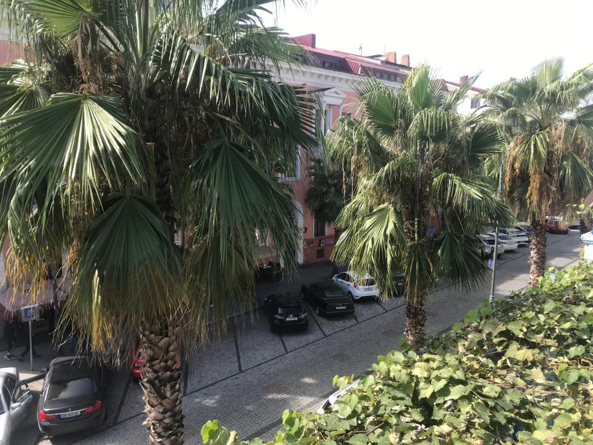 דירות Casa Neptun In Old באטומי מראה חיצוני תמונה